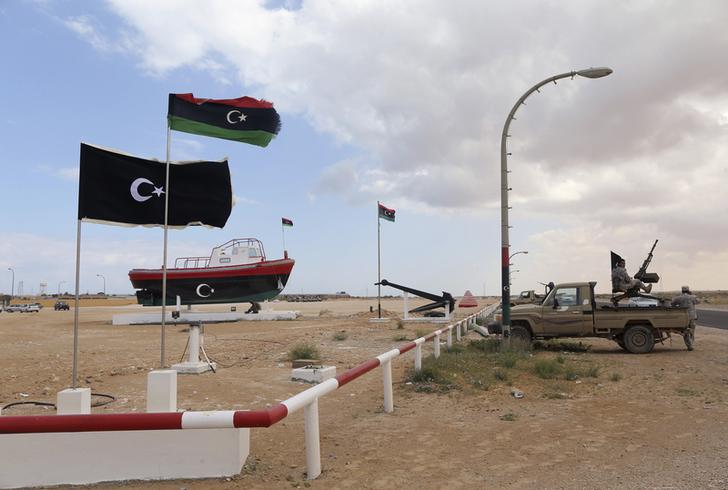 الحكومة الليبية المؤقتة تدين ذبح 21 مصريا.. وتؤكد وقوفها مع مصر في الحرب ضد الإرهاب