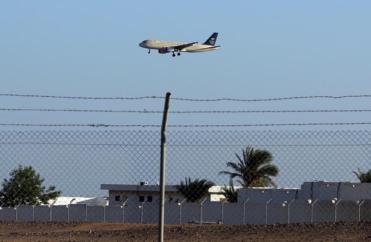 رويترز-مسؤولان أمنيان: مصر تحتجز اثنين من موظفي مطار شرم الشيخ بشأن سقوط الطائرة الروسية