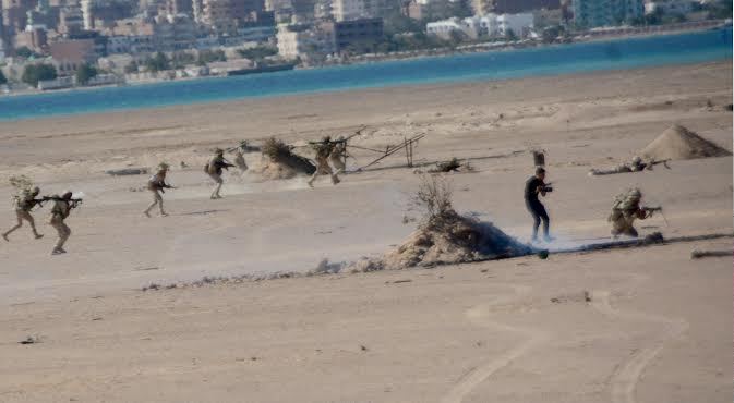 القوات المسلحة تنفذ أحد الأنشطة التدريبية على ساحل البحر الأحمر