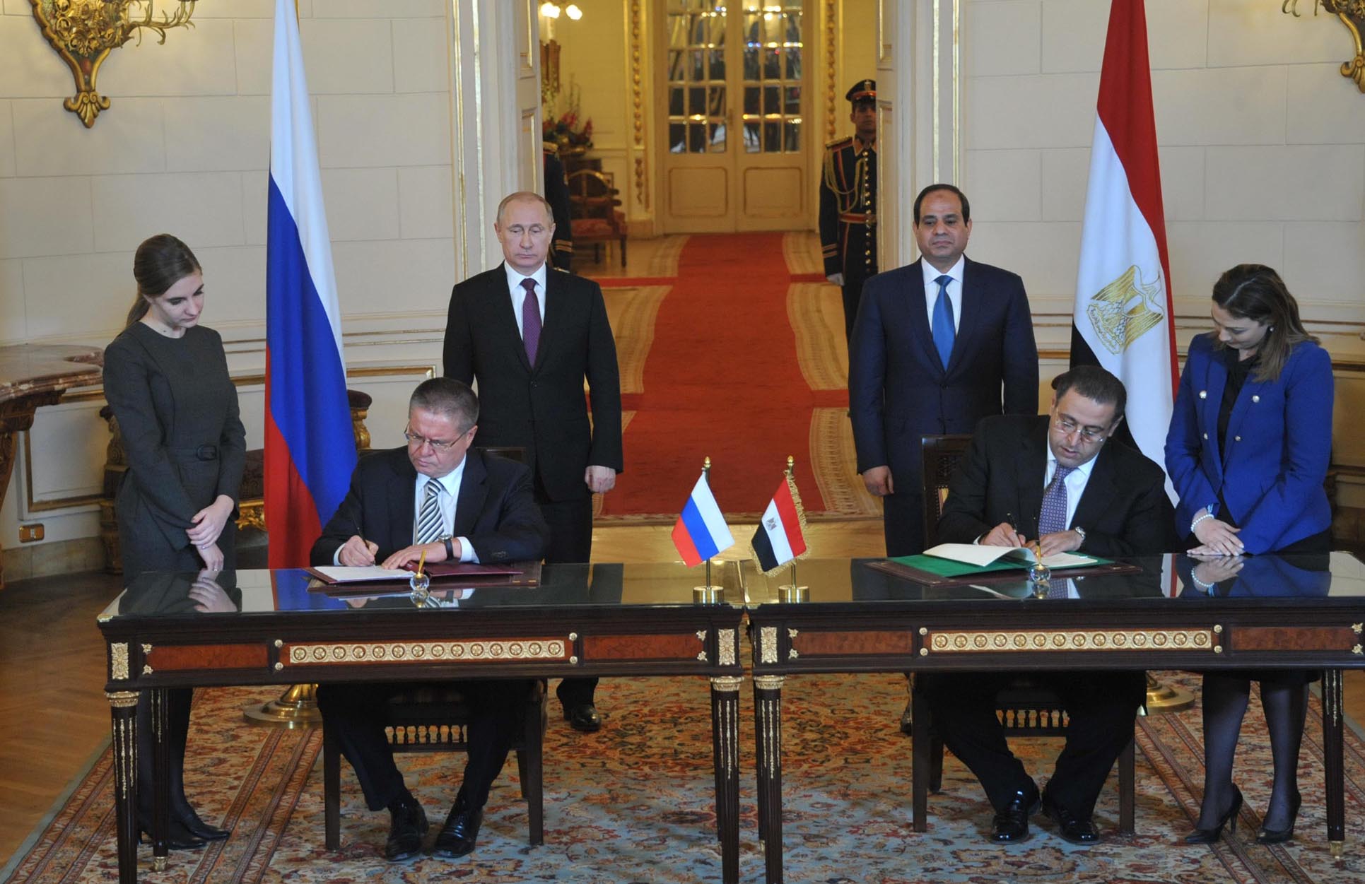 وكالة: روسيا تعلن اعتزامها توقيع اتفاقية مع مصر لإقامة منطقة تجارة حرة