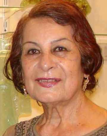 وفاة الفنانة التشكيلية عايدة عبد الكريم رائدة فن النحت على الزجاج في مصر