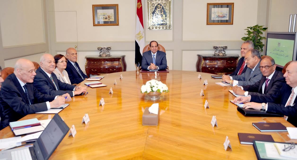 السيسي يشدد على أهمية التشاور بين مجلس علماء مصر والمجالس التخصصية الأخرى