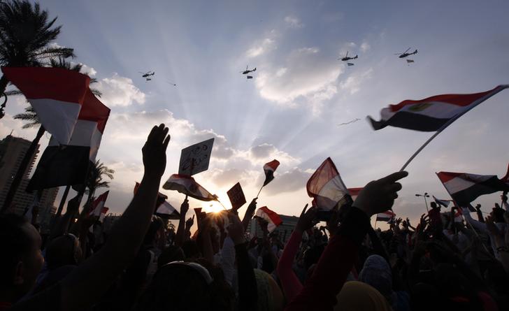 كيف استفادت الشركات القريبة من السلطة وقت نظام مبارك؟
