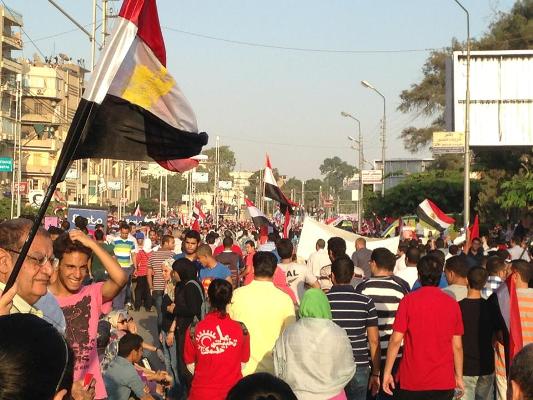 القوى الثورية تدعو لإفطار رمضاني بالتحرير والاتحادية وتحذر الإخوان من المتاجرة بأرواح شباب رابعة