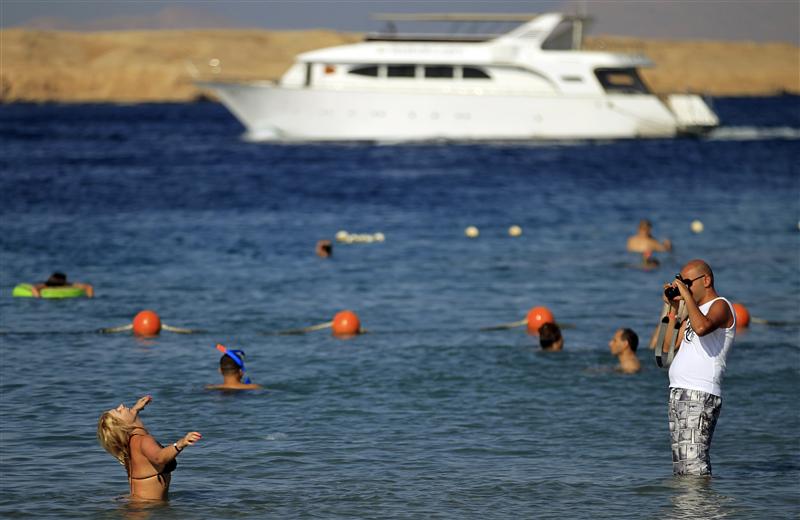 وزارة السياحة: هولندا ترفع تدريجيا حظر السفر إلى مصر
