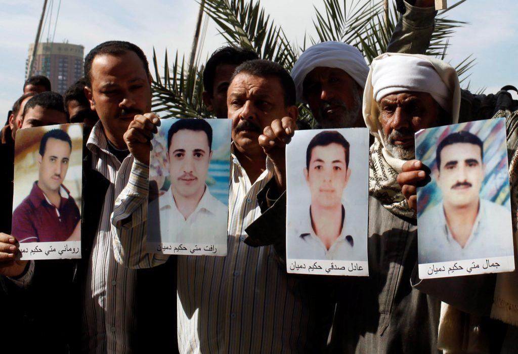 منظمة حقوقية تطالب السيسي بسرعة إنقاذ 7 مصريين مسيحيين مختطفين في ليبيا