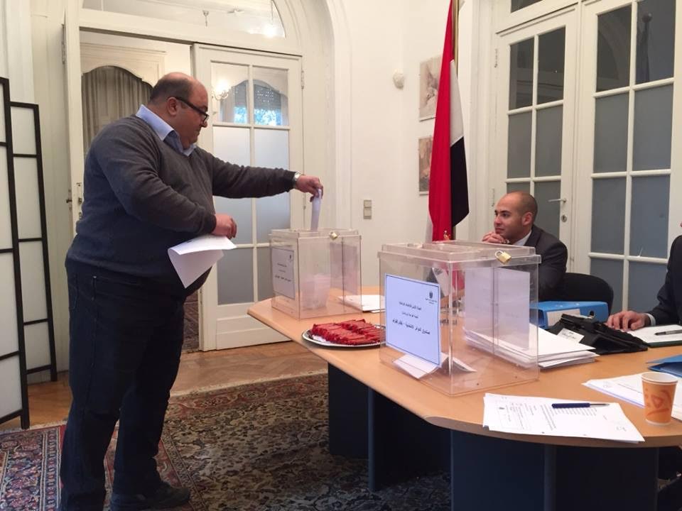 بدء تصويت المصريين في الخارج في جولة الإعادة للمرحلة الثانية من الانتخابات البرلمانية