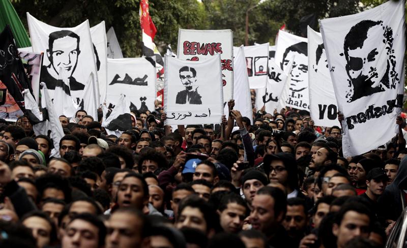 ألتراس أهلاوي يقتحم مباراة الشرقية والمريخ البورسعيدى ويتظاهر أمام منزل الرئيس بالزقازيق