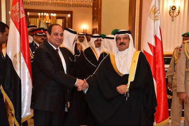 السيسي يؤكد لملك البحرين التزام مصر تجاه أمن دول الخليج