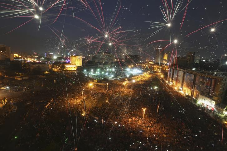 حبس 6 متهمين بالتحرش بفتيات بميدان التحرير أثناء احتفالات تنصيب السيسي