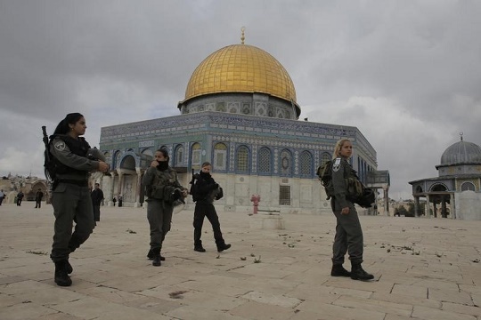 الخارجية: مصر تطالب إسرائيل بوقف التصعيد بالمسجد الأقصى