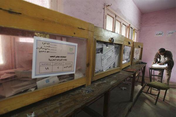 بدء التصويت في إعادة انتخابات القوائم بالدائرة الأولى بسوهاج وسط أعمال عنف