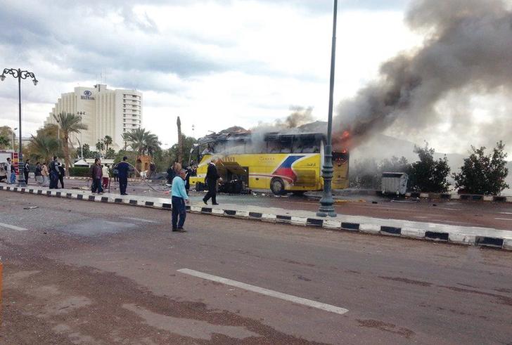 جماعة إسلامية متشددة تعلن المسؤولية عن تفجير حافلة سياحية في طابا