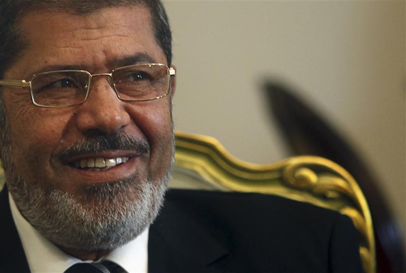 مرسي يصدر قرارا بالعفو عن جميع معتقلي الثورة منذ 25 يناير 2011 حتى توليه السلطة