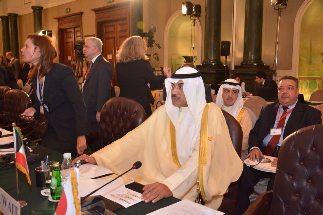 عاجل- وزير خارجية الكويت يتعهد بمنح 200 مليون دولار لإعادة إعمار غزة على 3 سنوات