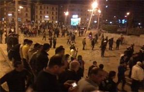 قتيل و21 مصابا في اشتباكات بين الشرطة ومتظاهرين في مدينة المنصورة المصرية