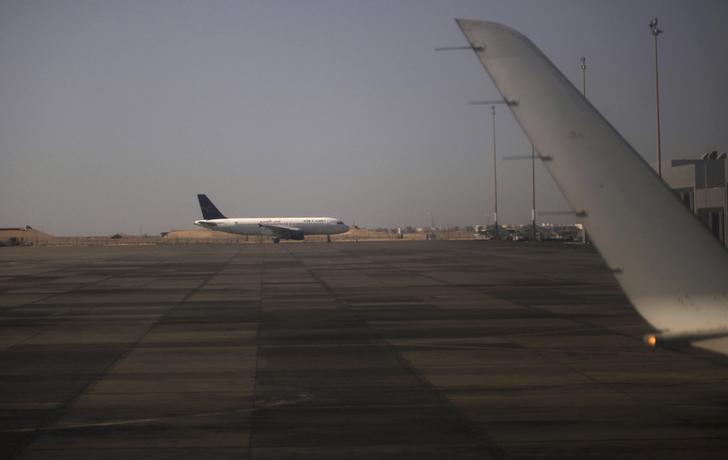 مصادر: تسيير رحلات جوية بين مصر ومطار الحديدة لإعادة الرعايا اليمنيين العالقين 