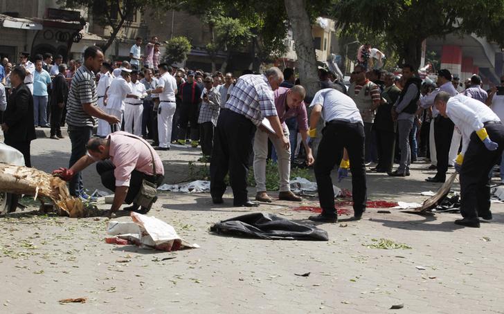 محدّث 3 - مقتل ثلاثة رجال من الشرطة في انفجار بولاق أبو العلا قرب وزارة الخارجية 