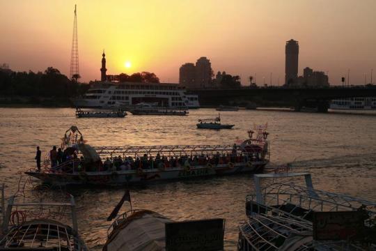 الاضطرابات في مصر تُهدد صناعة قوارب النزهة النيلية بالكساد