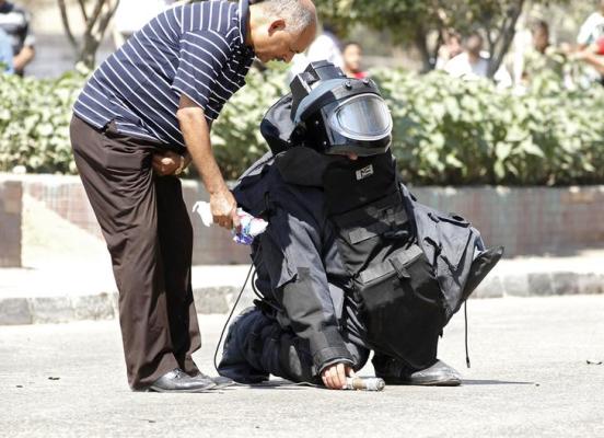 مدير الحماية المدنية بالقاهرة: إبطال مفعول قنبلة بميدان التحرير وجاري التعامل مع أخرى