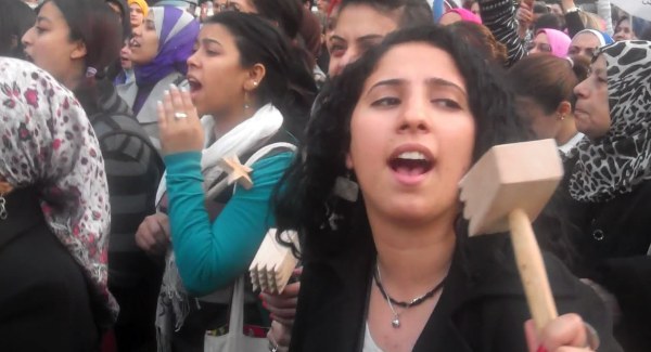 مسيرة نسائية ضد التحرش من نقابة الصحفيين حتى ميدان التحرير