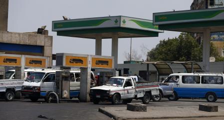 إضراب سائقي السرفيس بالجيزة احتجاجًا على رفع أسعار الوقود 