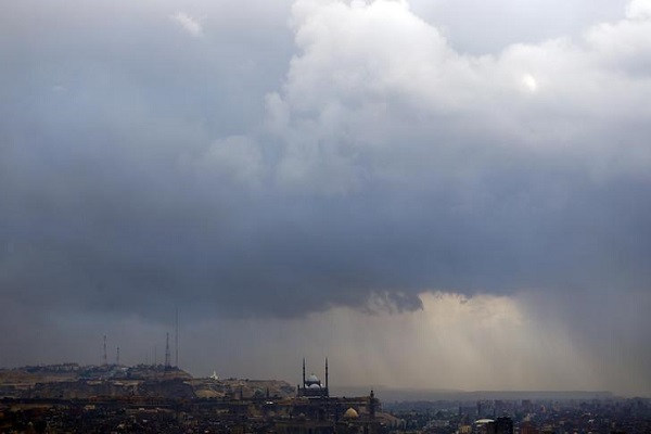 هيئة الأرصاد الجوية: أمطار غزيرة على القاهرة والوجه البحري 