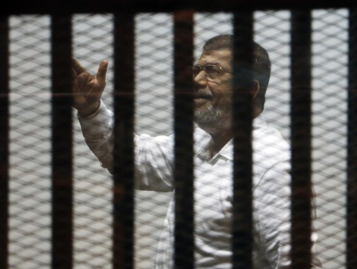 تفاصيل القضايا الـ5 التي يحاكم فيها محمد مرسي