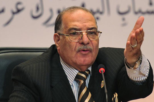 عبد المعز إبراهيم ينفي تنازله عن صلاحياته كرئيس لمحكمة استئناف القاهرة