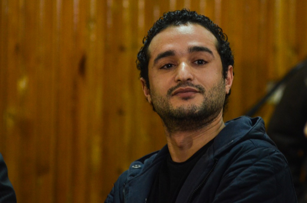 محامي أحمد دومة: هيئة الدفاع قدمت طعنا على الحكم بالسجن المؤبد لموكّلي في 