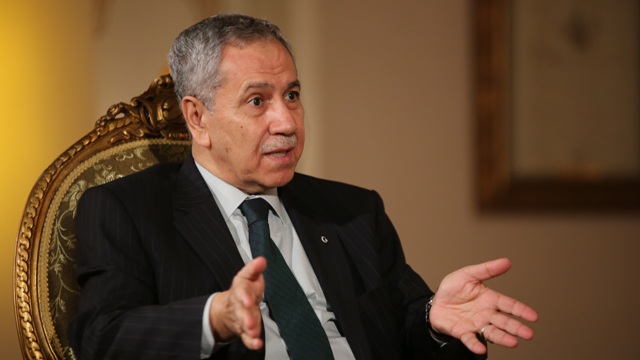 نائب رئيس وزراء تركيا يطالب بإقامة علاقات مع مصر مؤكدا أن السيسي أصبح واقعا قائما