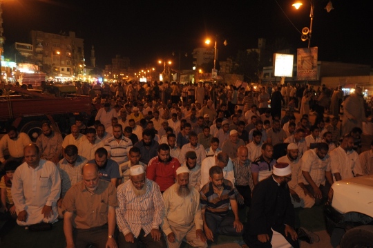 مظاهرات مؤيدة لقرارات مرسي في المحافظات المصرية
