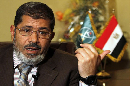 تحديد 28 يناير الجاري لمحاكمة مرسي و130 من الإخوان وحماس وحزب الله بتهمة اقتحام السجون