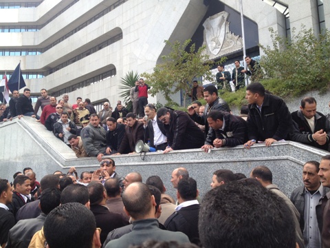 ممثلو أمناء وأفراد الشرطة بـ8 محافظات يعلنون اعتصامهم وإضرابهم عن الطعام داخل أكاديمية الشرطة