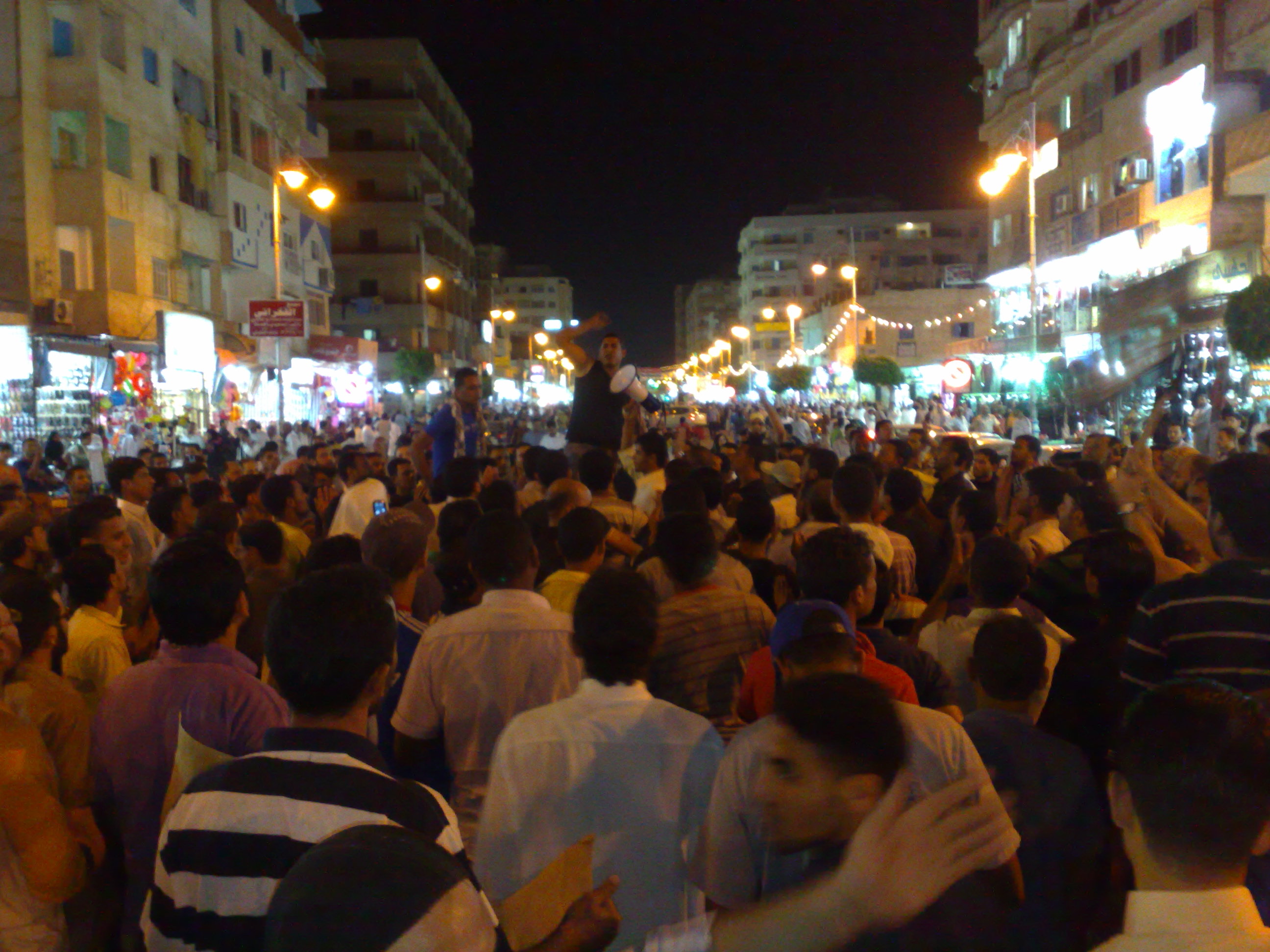 اعتصام بمرسى مطروح يدخل يومه الخامس للمطالبة بإقالة المحافظ وقيادات المحافظة