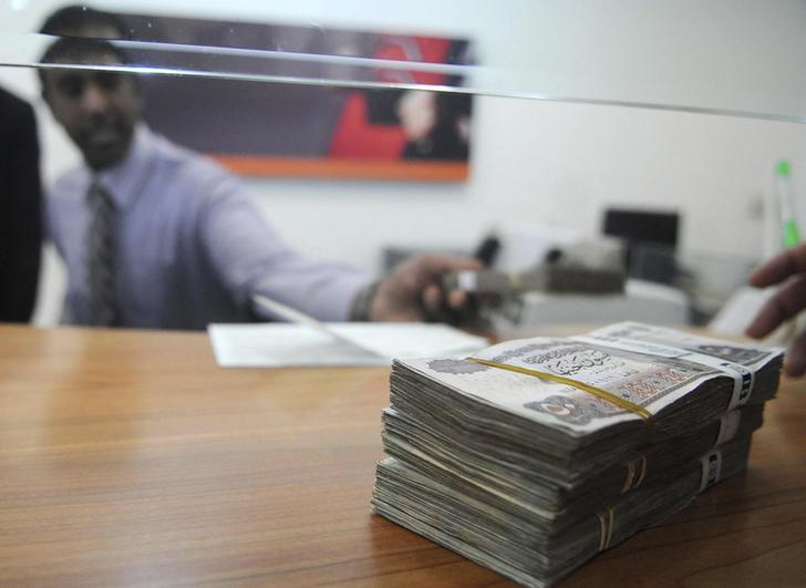 مقابلة- بنك الإسكندرية يستهدف نمو محفظة التجزئة المصرفية 10% في 2014