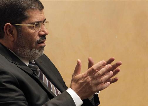 بلاغ من رئيس لجنة بعثوره على 100 ورقة تصويت مسودة لصالح مرسي بالبدرشين  
