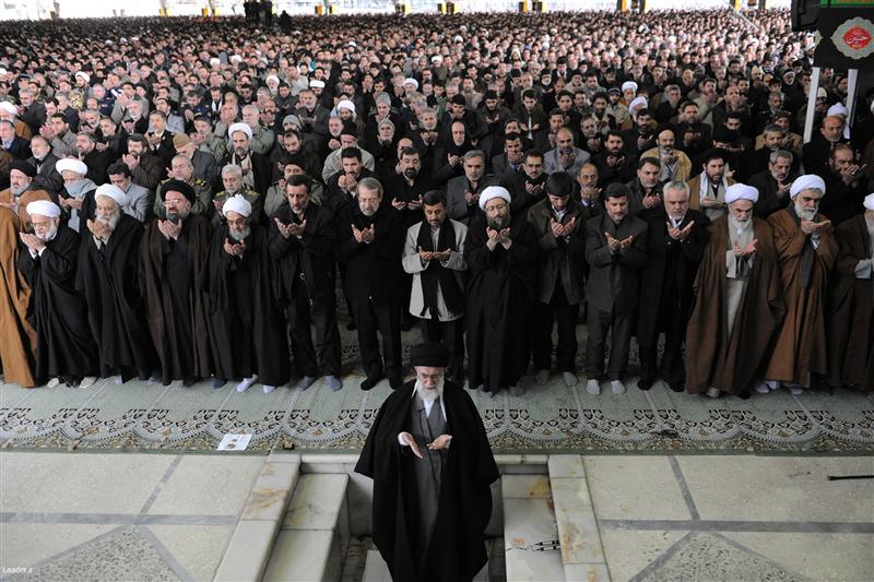 أزمة بين السلفيين والإخوان بسبب زيارة مرسي لإيران..والجماعة ترد: الهدف منها وقف دعم طهران للأسد 